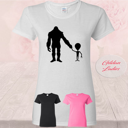 Bigfoot And Alien Holding Hands, Shirt