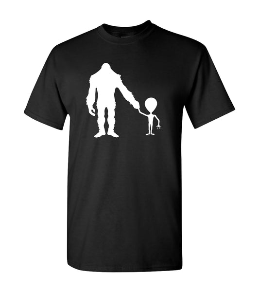 Bigfoot And Alien Holding Hands, Shirt